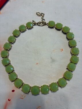 J Crew Signed Womens Necklace Green Round Faceted Cabochon Gold Tone Metal 16 in